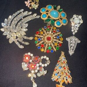 Vintage Multicolor Brooch missing stones KRAMER SARAH COV mix Rhinestones clips